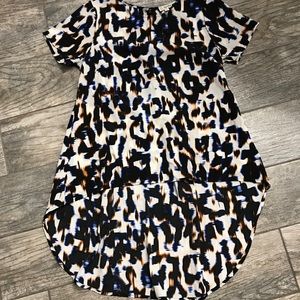 Lily White Hi-Lo Top